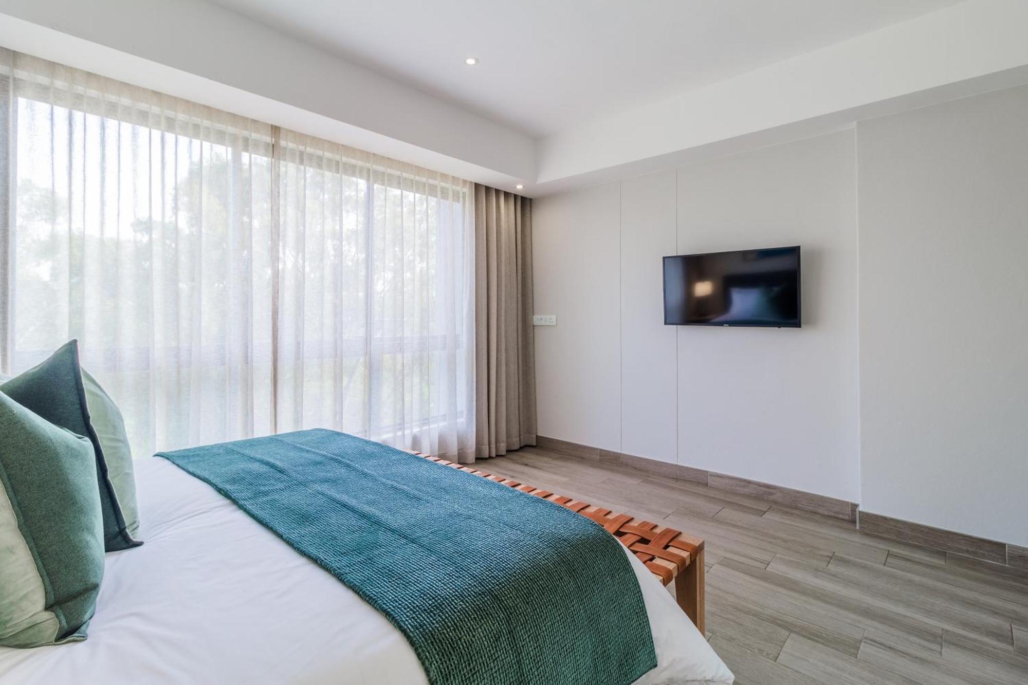 Stay Menlyn Pretoria Exterior photo