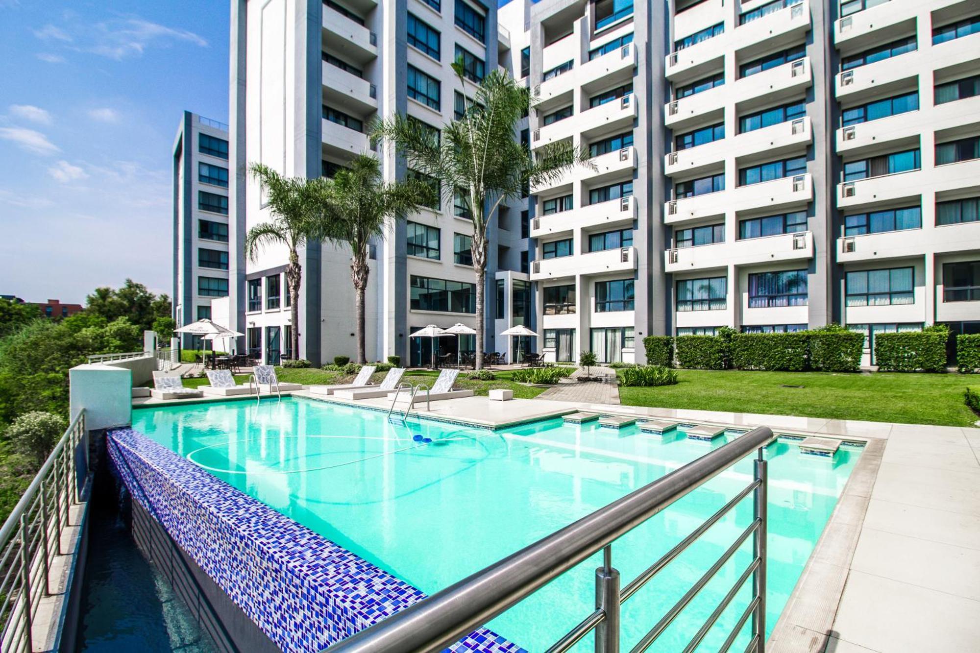 Stay Menlyn Pretoria Exterior photo
